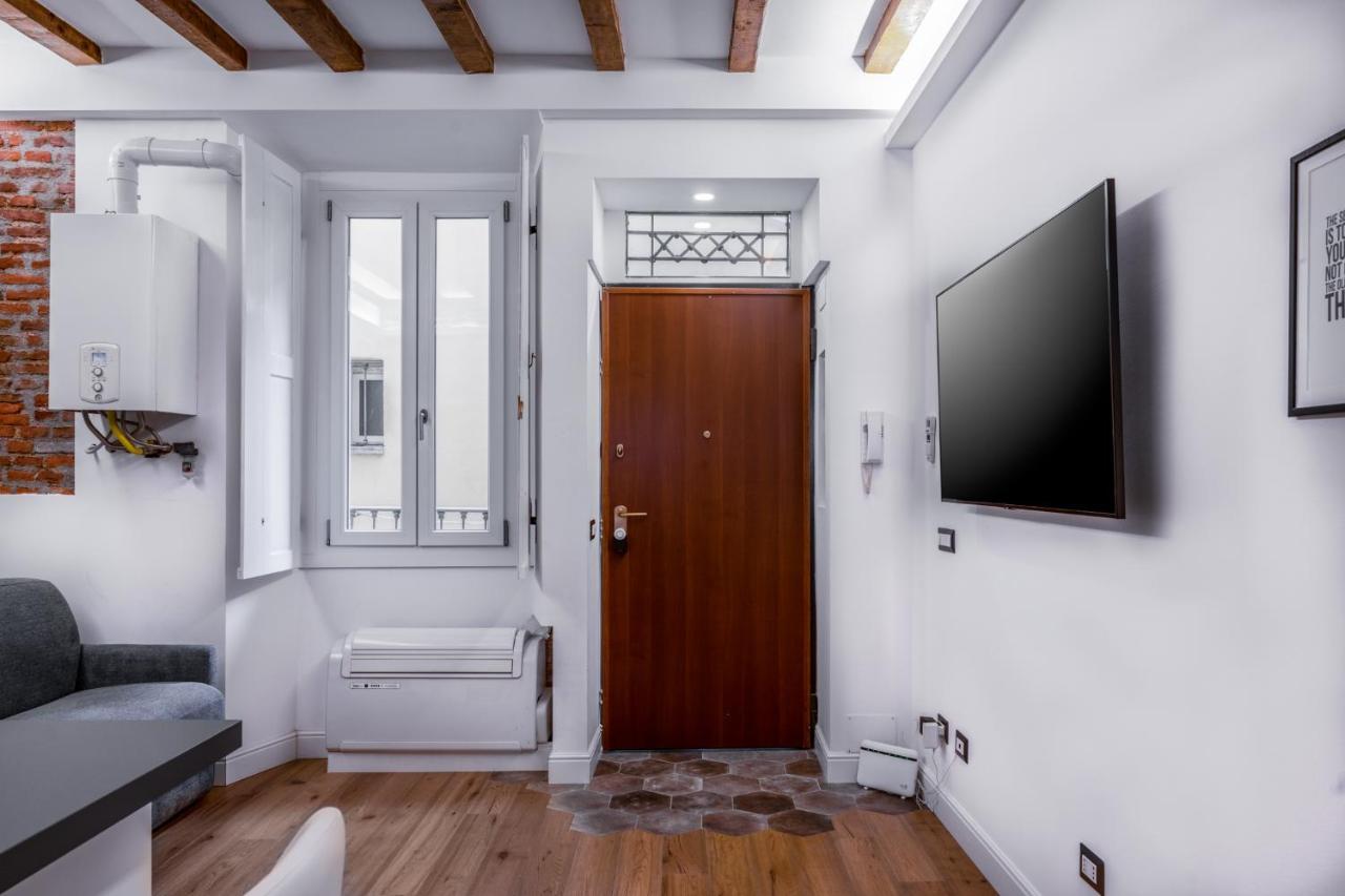 Unique Suite In Milan Center Εξωτερικό φωτογραφία
